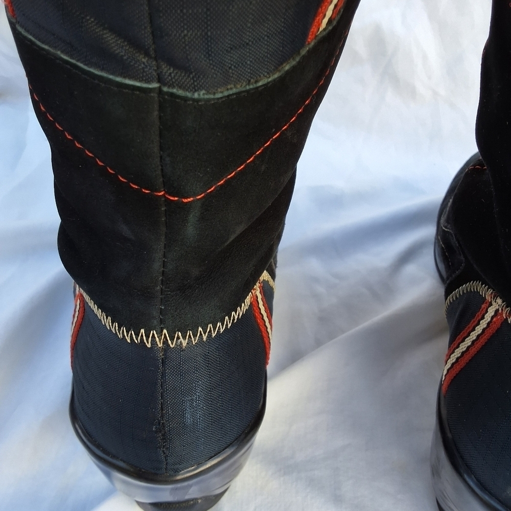 J-41 Lace up sporty faux fur boots 9.5 - Picture 9 of 13